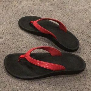 OluKai Women’s Flip Flop Sandals 8 Red / Black